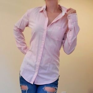 A&F Light pink long sleeve button up blouse